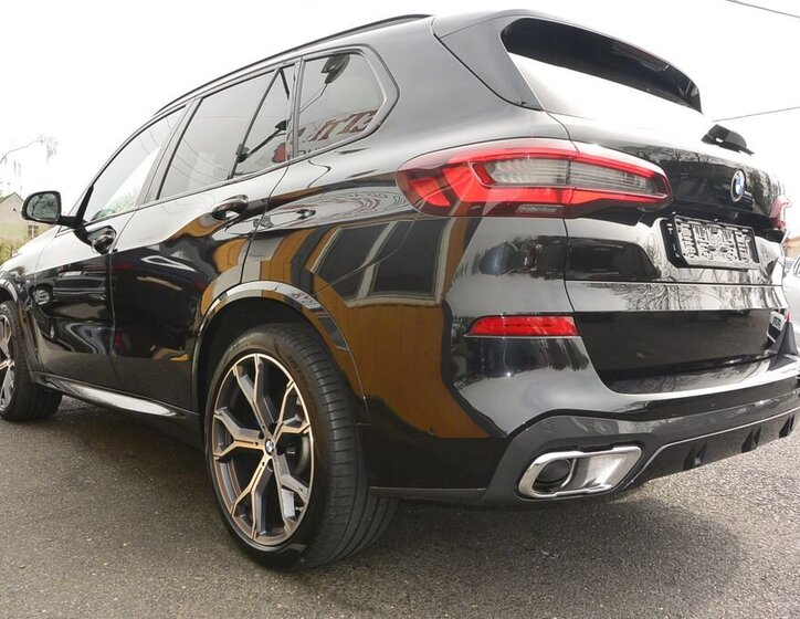 BMW X5 SUV / Terénní 3,0 l 250 kw