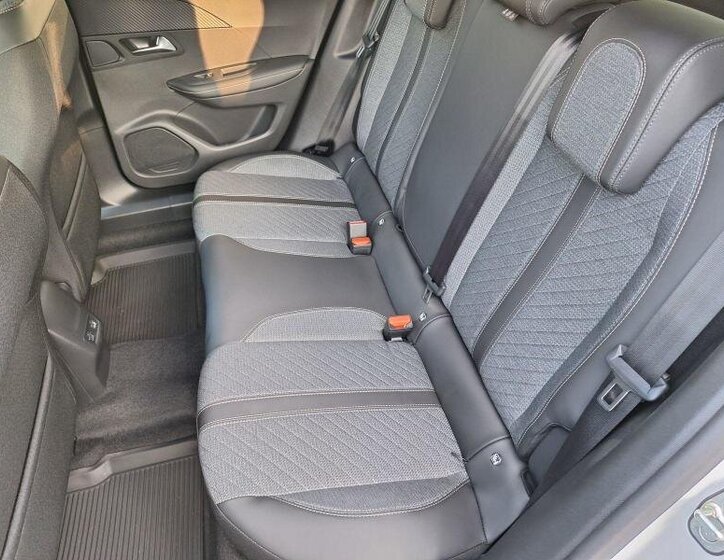 Peugeot 2008 SUV / Terénní 1,2 l 81 kw