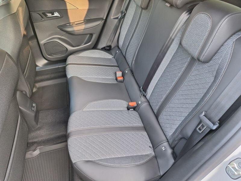 Peugeot 2008 SUV / Terénní 1,2 l 81 kw