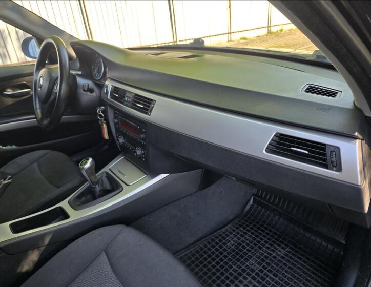 BMW Řada 3 25