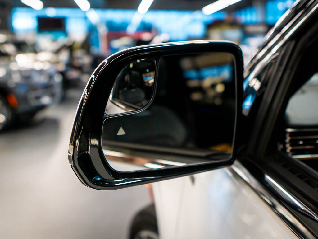 Jeep Grand Wagoneer SUV / Terénní 6,4 l 351 kw