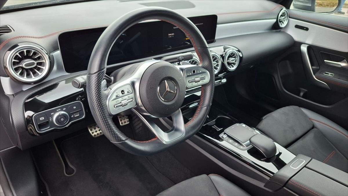 Mercedes-Benz CLA Kupé 1,3 l 120 kw