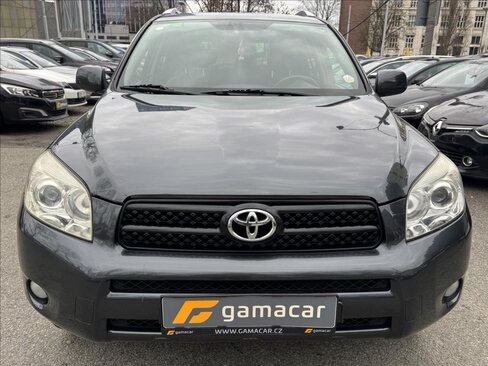 Toyota RAV4 SUV / Terénní 2,2 l 100 kw