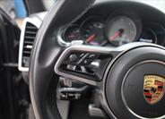 Porsche Cayenne SUV 4,1 l 283 kw