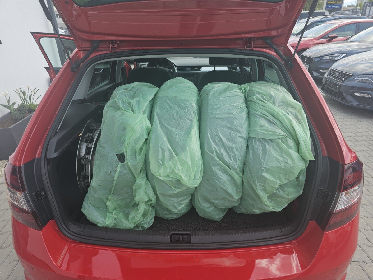 Škoda Rapid Hatchback 1,2 l 77 kw