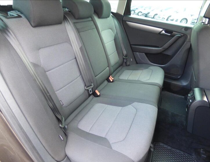 Volkswagen Passat Kombi 2,0 l 130 kw