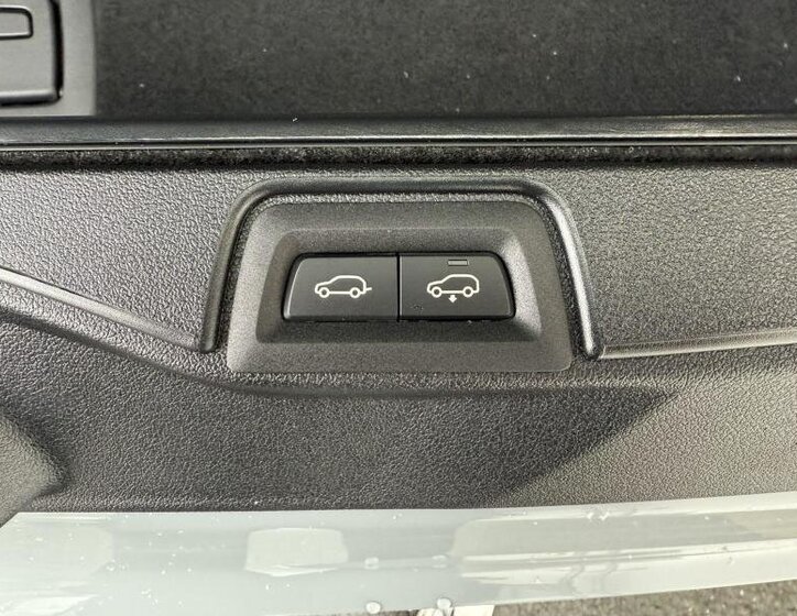 BMW X5 SUV 3,0 l 250 kw