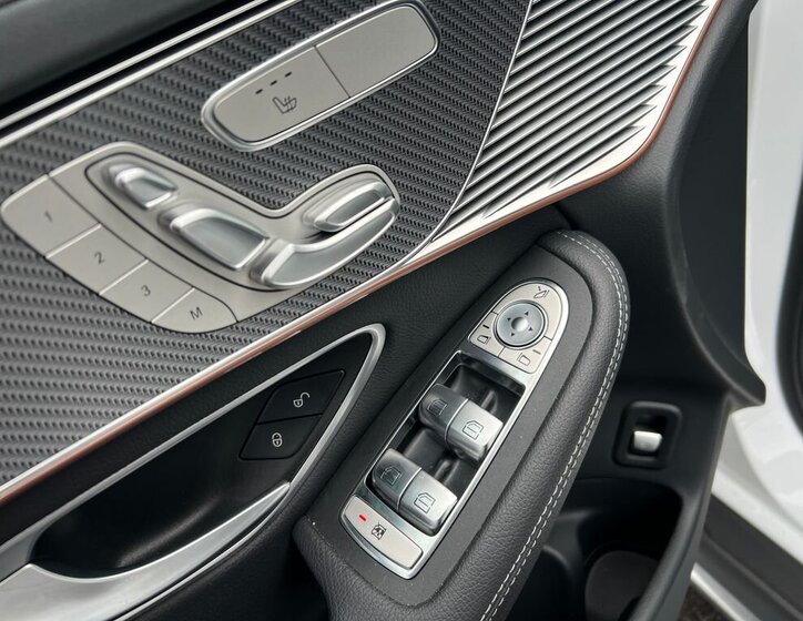 Mercedes-Benz EQC 24