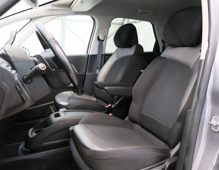 Citroën C4 Picasso 16