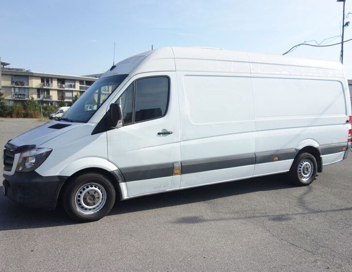 Mercedes-Benz Sprinter 1