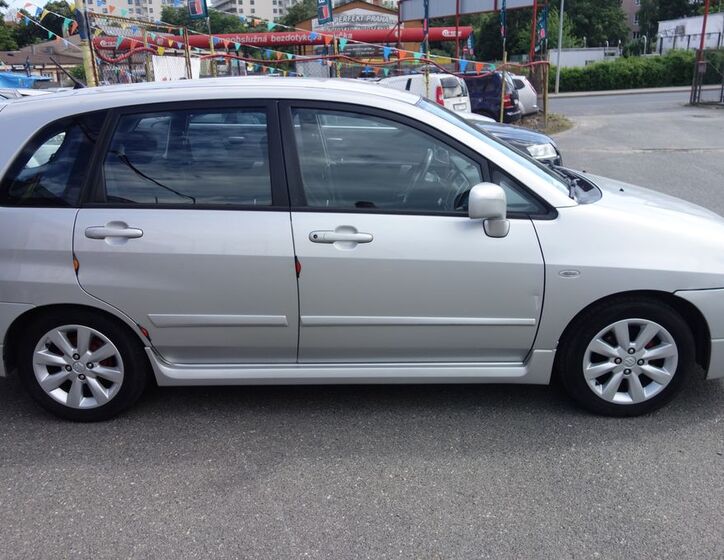 Suzuki Liana 5