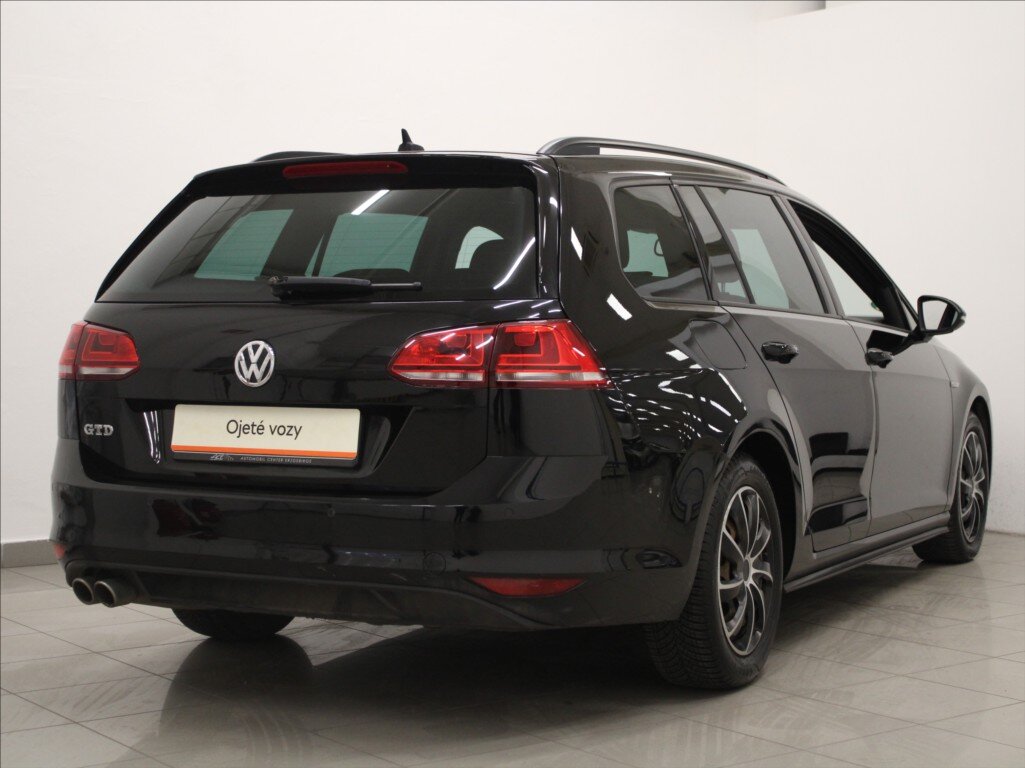 Volkswagen Golf Kombi 2,0 l 135 kw