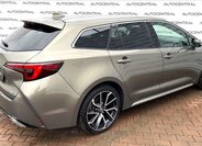 Toyota Corolla Kombi 2,0 l 112 kw