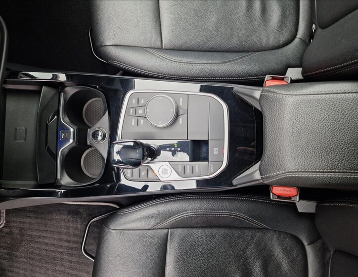 BMW Řada 2 Sedan / Limuzína 2,0 l 110 kw