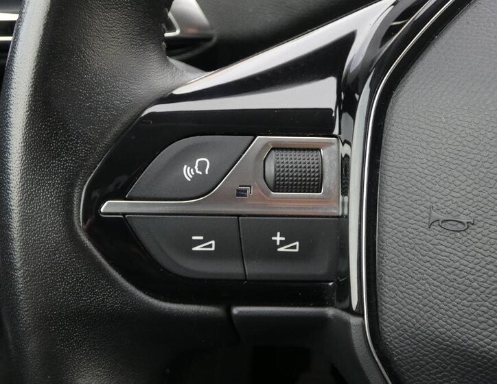 Peugeot 5008 SUV / Terénní 1,2 l 96 kw