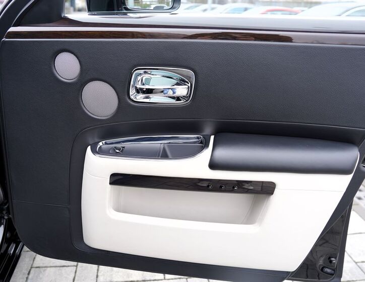 Rolls-Royce Ghost Sedan 6,6 l 420 kw