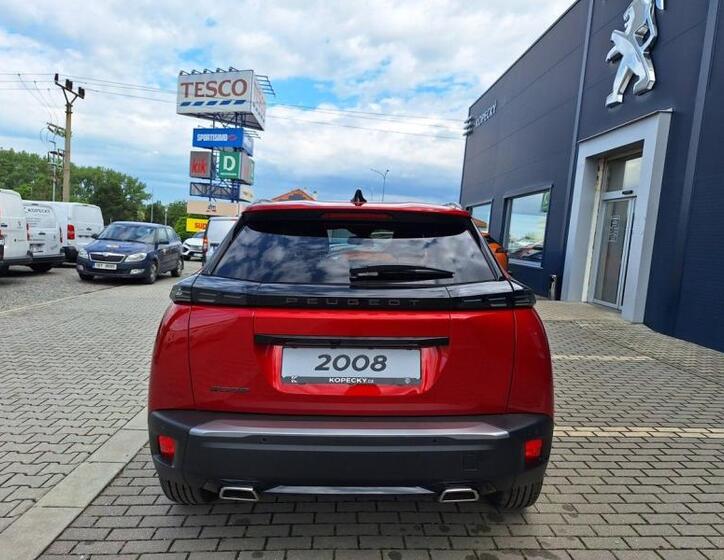 Peugeot 2008 4