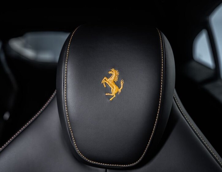 Ferrari Ostatní SUV / Terénní 6,5 l 529 kw