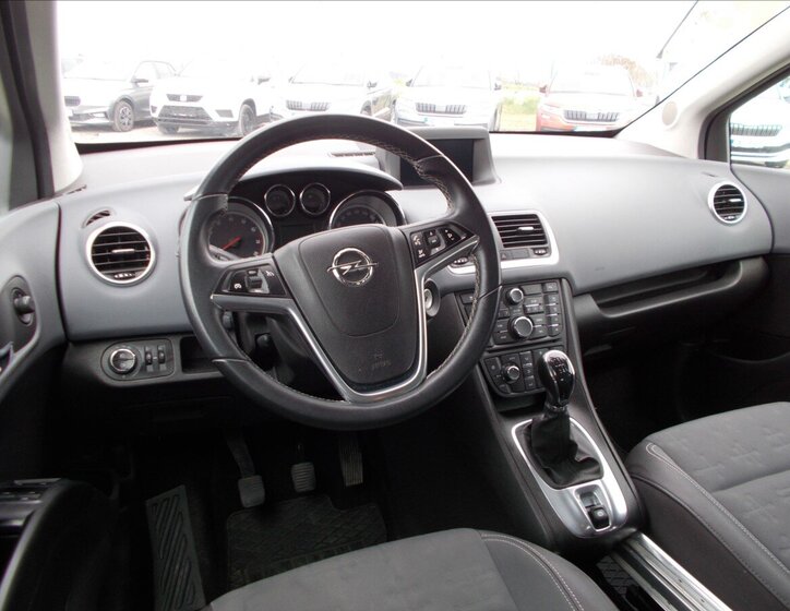 Opel Meriva MPV 1,4 l 88 kw