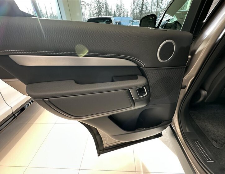 Land Rover Discovery SUV / Terénní 3,0 l 257 kw