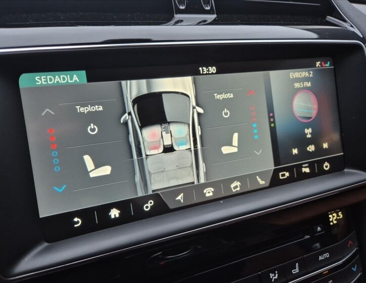 Jaguar F-Pace SUV / Terénní 3,0 l 221 kw