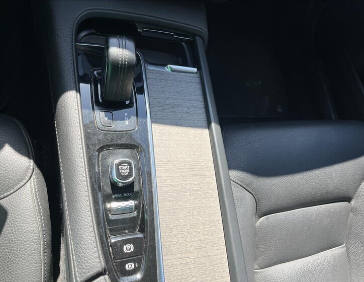 Volvo V90 Kombi 2,0 l 145 kw