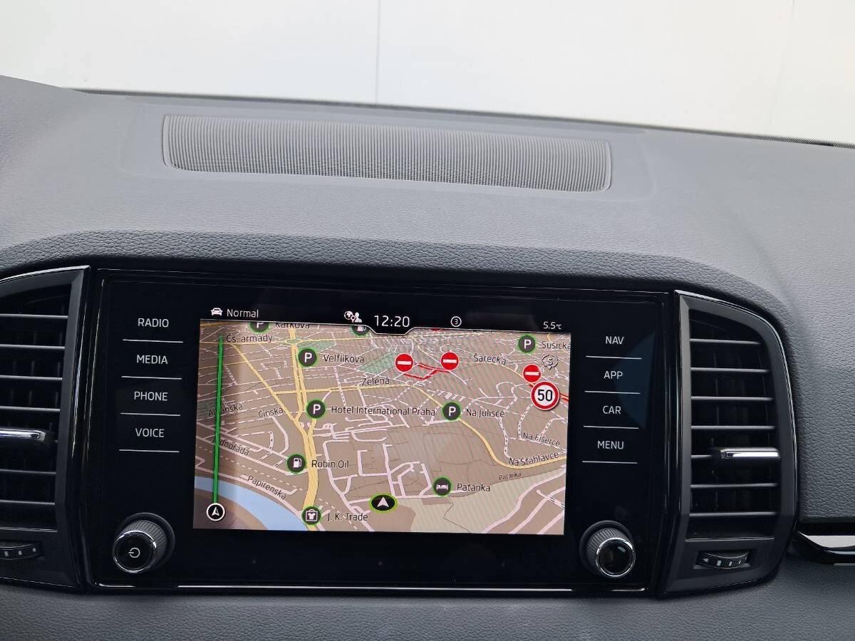 Škoda Karoq SUV / Terénní 1,5 l 110 kw