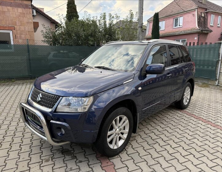 Suzuki Grand Vitara SUV 2,0 l 103 kw