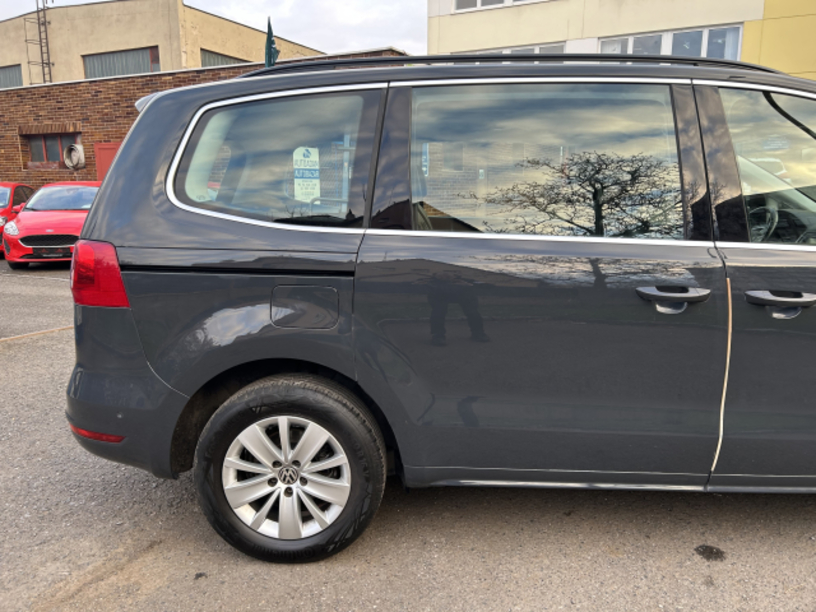 Volkswagen Sharan 16