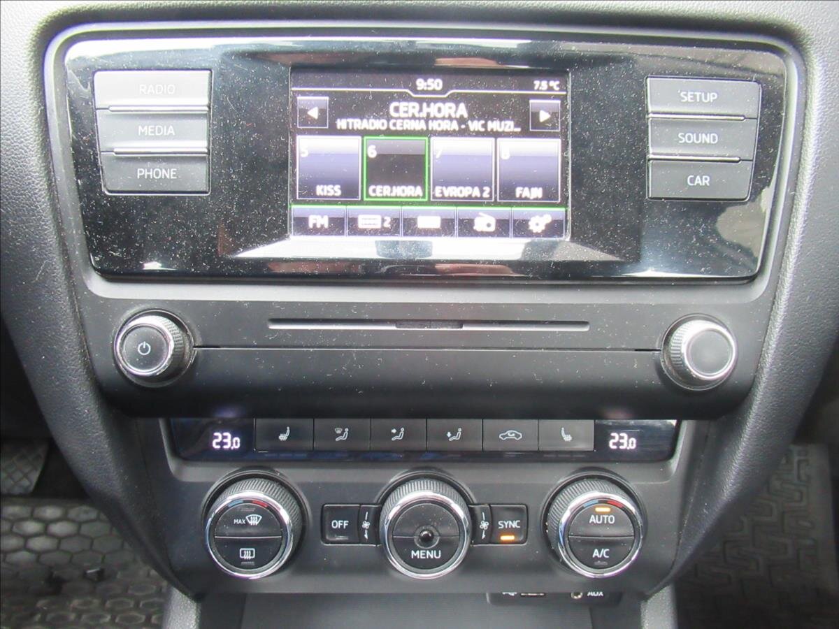 Škoda Octavia Sedan / Limuzína 1,6 l 81 kw