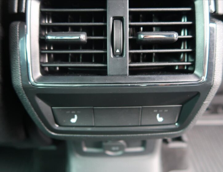 Škoda Karoq SUV / Terénní 2,0 l 85 kw