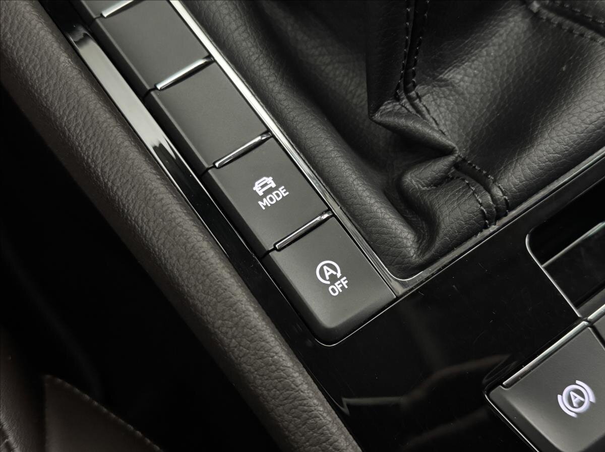 Škoda Superb Kombi 2,0 l 110 kw