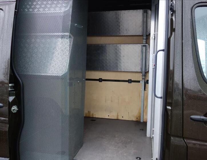 Mercedes-Benz Sprinter 9