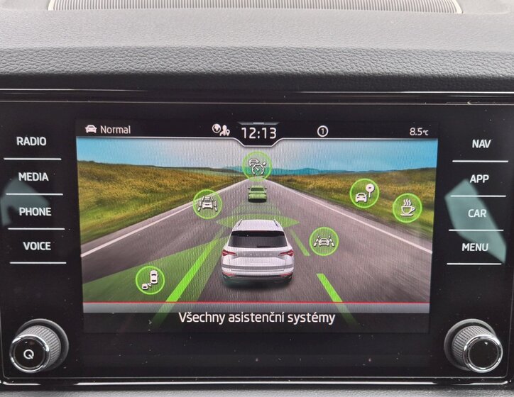 Škoda Karoq SUV / Terénní 1,5 l 110 kw