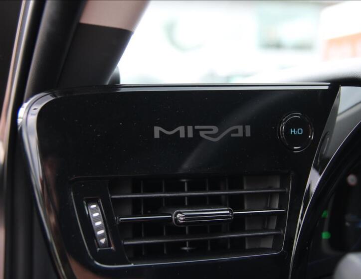 Toyota Mirai 28