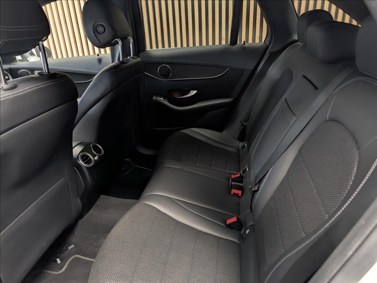 Mercedes-Benz GLC SUV 2,0 l 145 kw