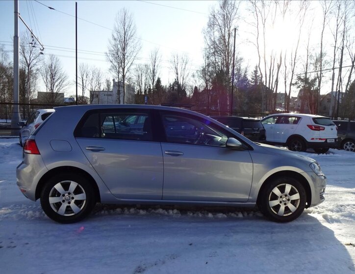 Volkswagen Golf Kombi 1,2 l 77 kw