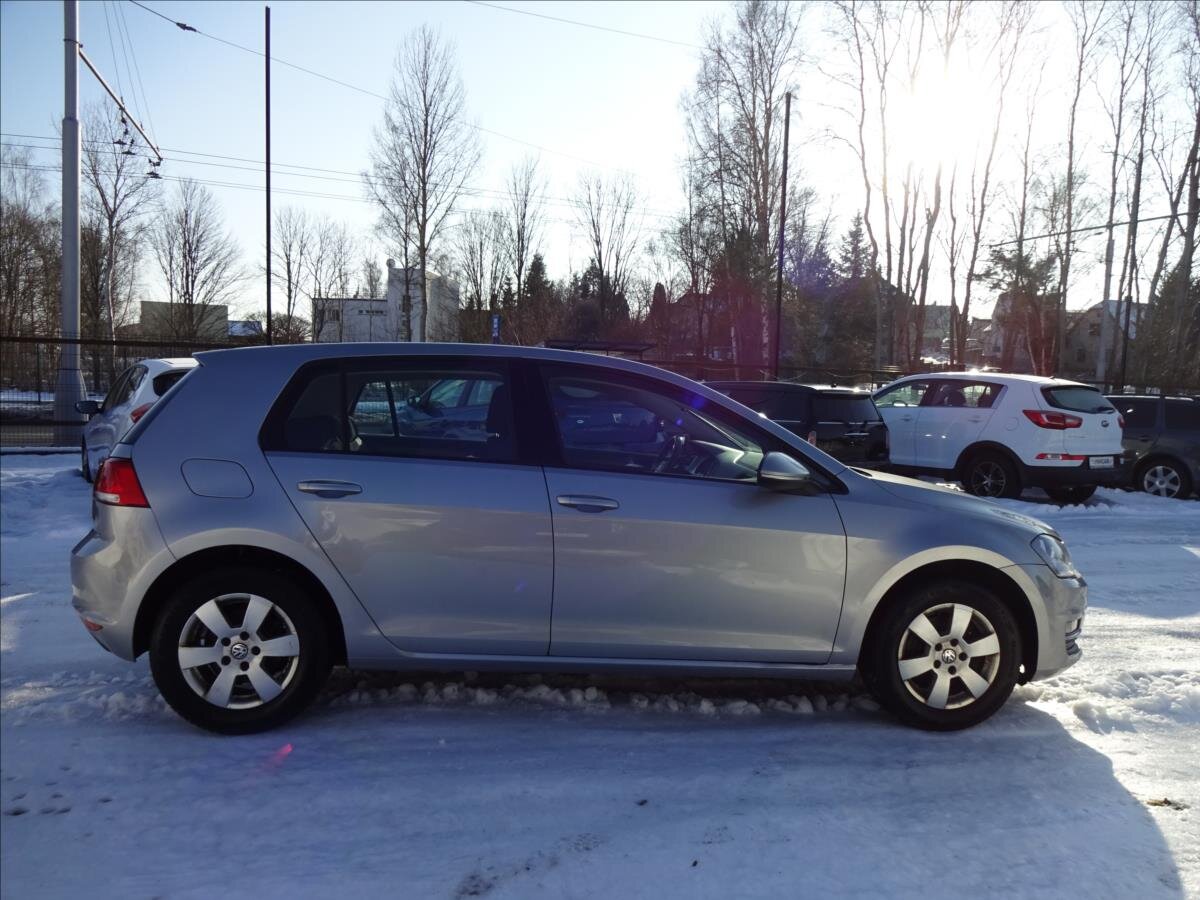 Volkswagen Golf Kombi 1,2 l 77 kw