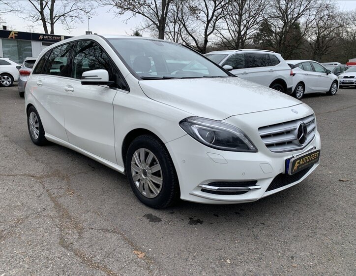 Mercedes-Benz Třídy B Hatchback 1,6 l 90 kw