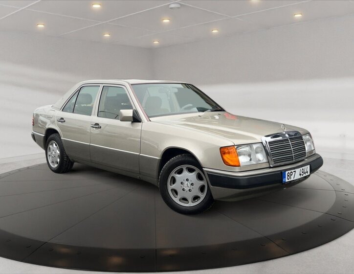 Mercedes-Benz 124 1