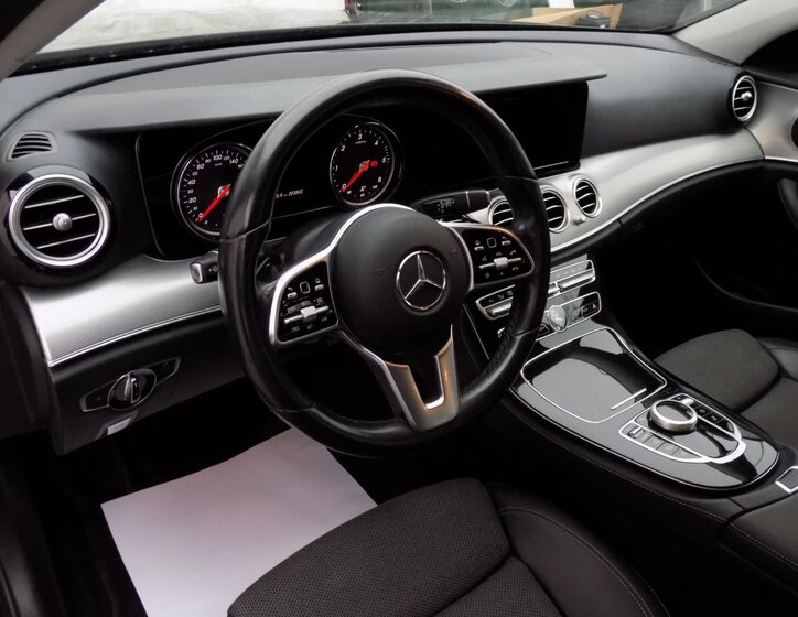 Mercedes-Benz Třídy E 13