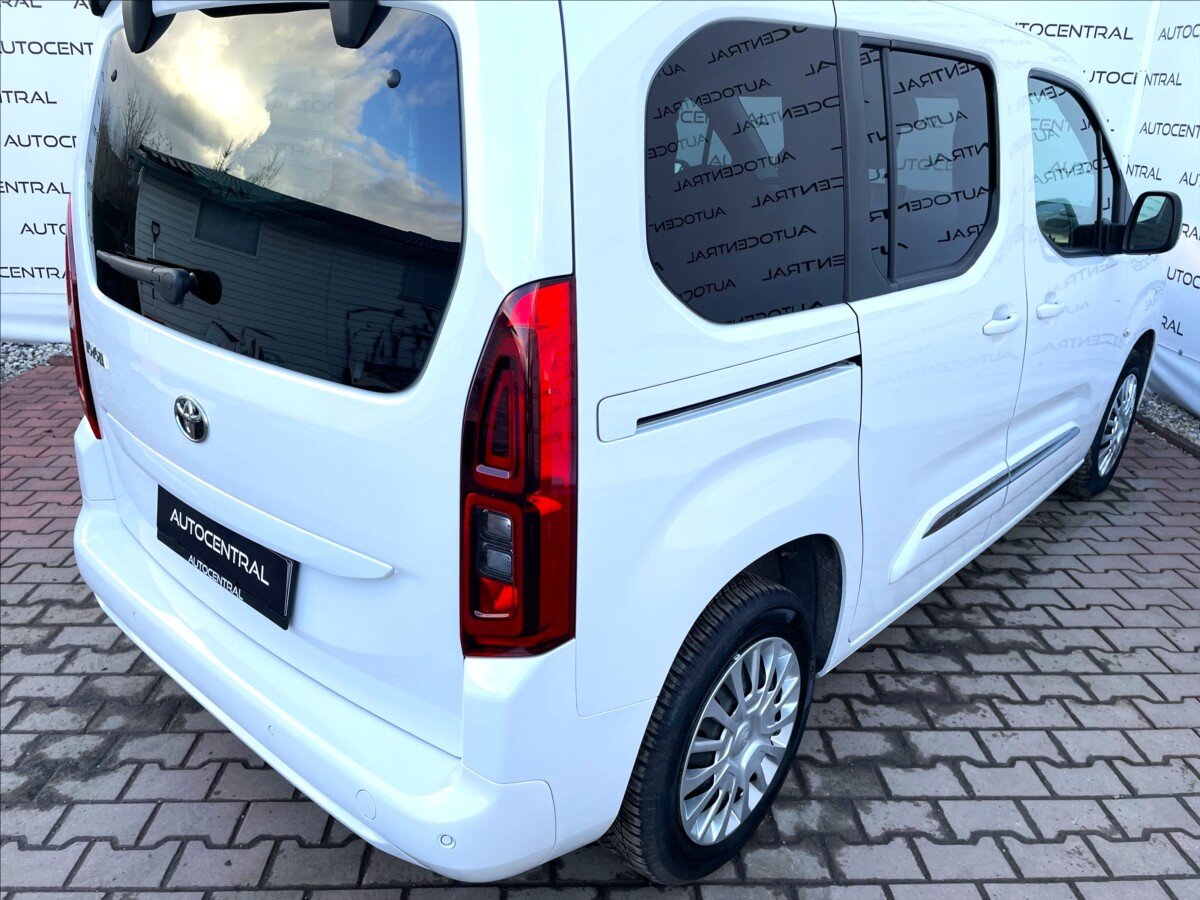 Toyota ProAce City Verso MPV 1,2 l 81 kw