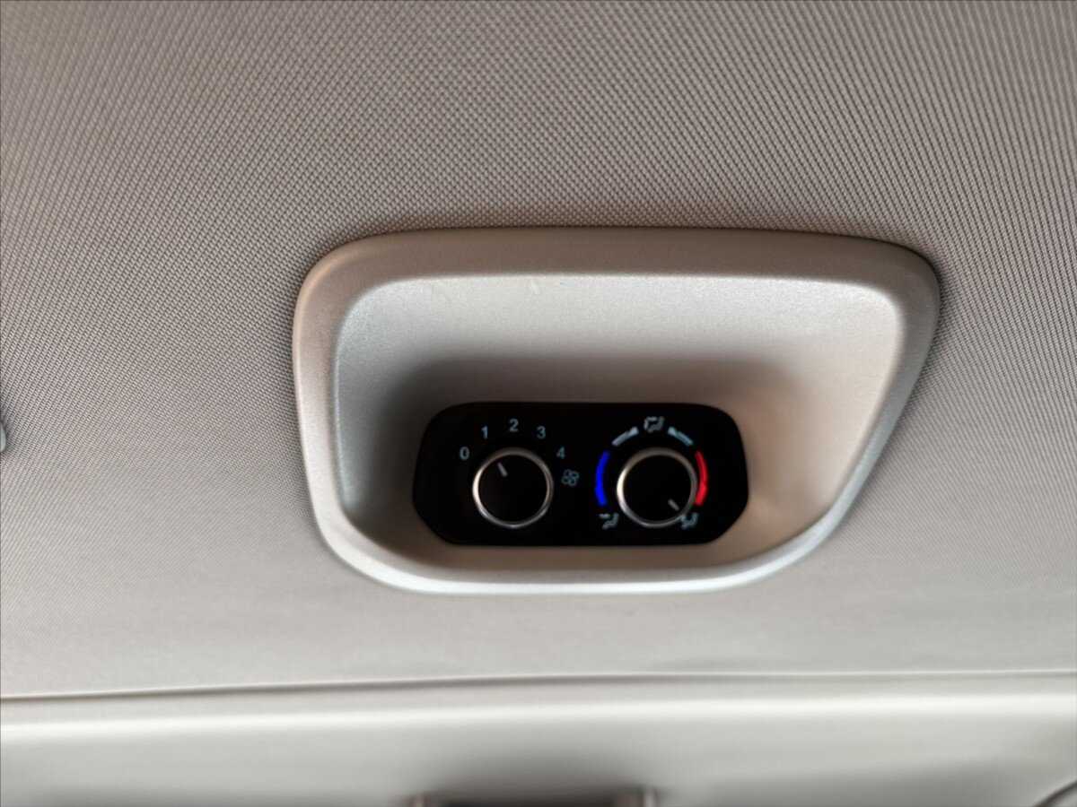 Ford Tourneo Custom MPV 2,0 l 125 kw