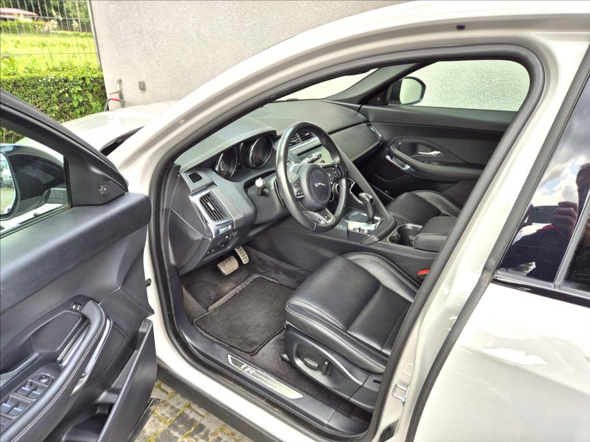 Jaguar E-Pace SUV 2,0 l 184 kw