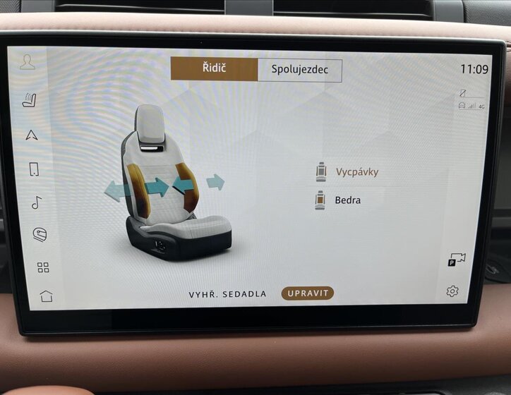 Land Rover Defender SUV / Terénní 4,4 l 467 kw