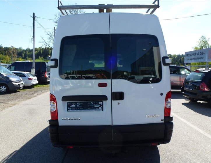 Renault Master Skříň 2,5 l 88 kw