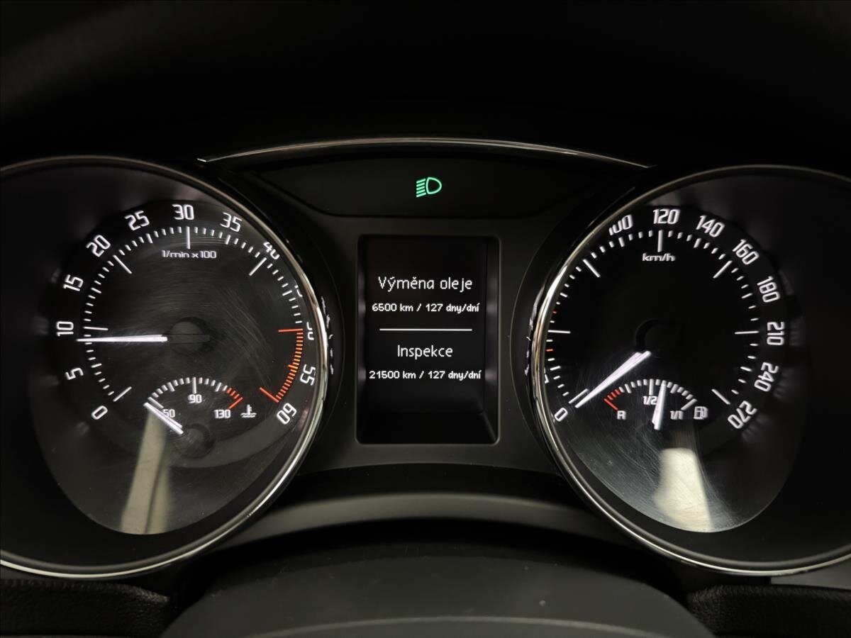 Škoda Superb Kombi 2,0 l 103 kw