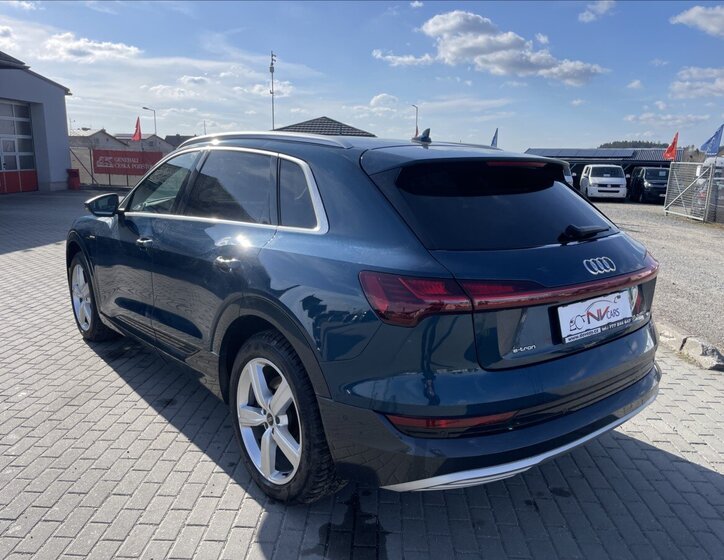 Audi e-tron Kombi 0,0 300 kw