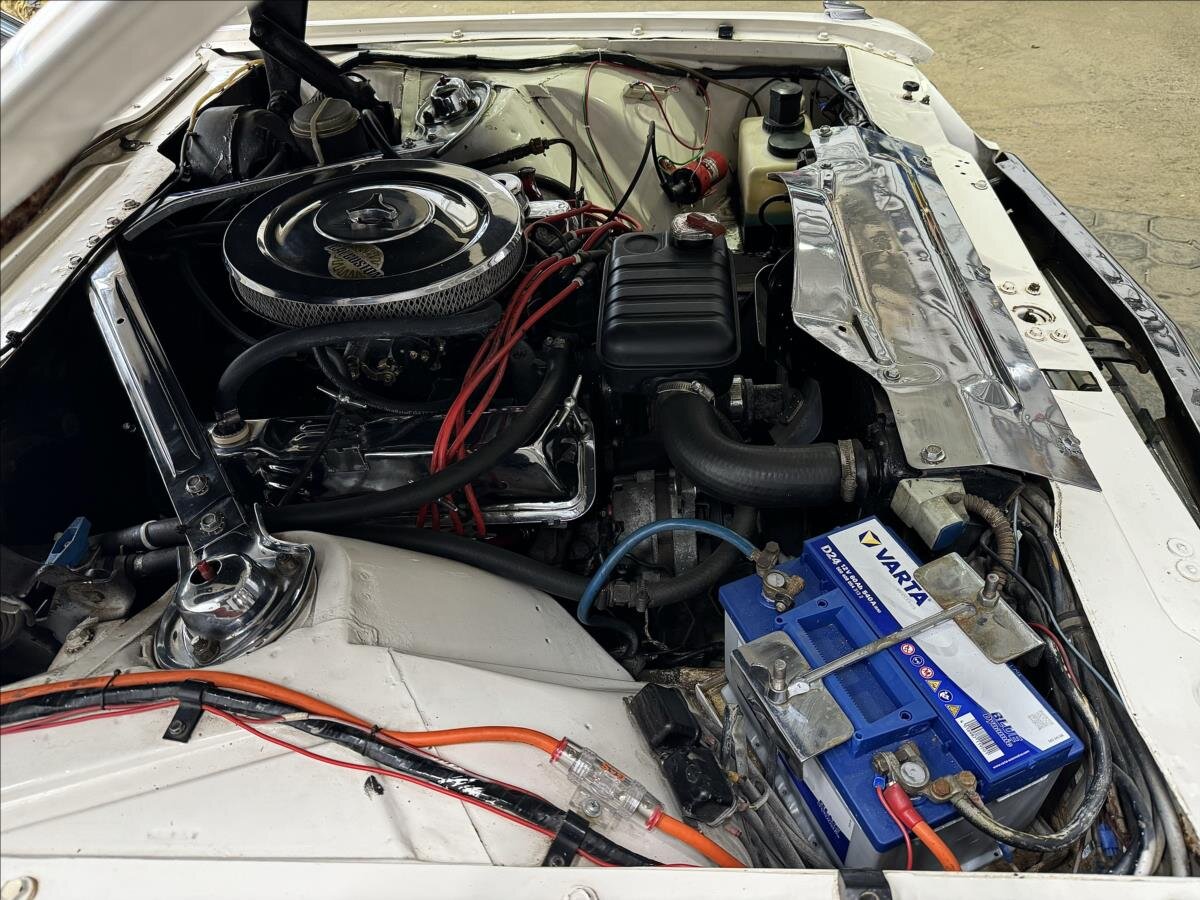 Ford Thunderbird Kupé 6,4 l 224 kw