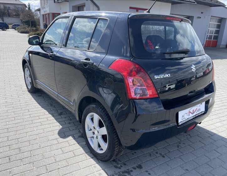 Suzuki Swift Hatchback 1,3 l 67 kw